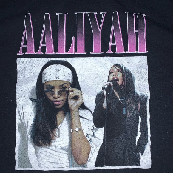 Aaliyah Graphic Tee - Picture 2 of 2